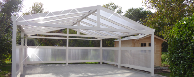 Doppelcarport aus Aluminium mit Bogendach