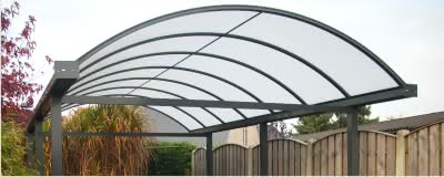 Einzelcarport aus Aluminium mit Bogendach